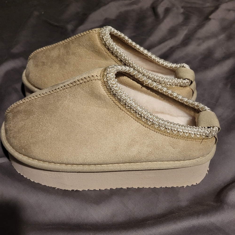 Tazz ugg slippers